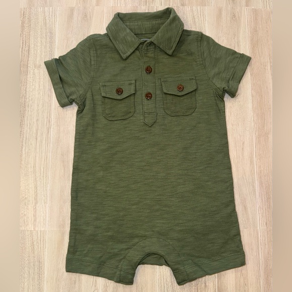 Old Navy Other - 🫒 Boys’ Olive Green Short Sleeve Baby Romper - size 6-9 mos *NWOT*